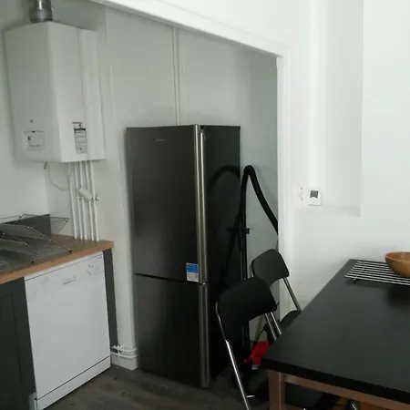 Beautiful And Bright 1st Floor Flat With Large Terrace - Center Appartamento *