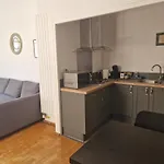 Beautiful And Bright 1st Floor Flat With Large Terrace - Center