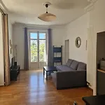 Lägenhet Beautiful And Bright 1st Floor Flat With Large Terrace - Center *