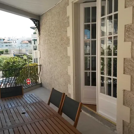 Beautiful And Bright 1st Floor Flat With Large Terrace - Center 比亚里茨