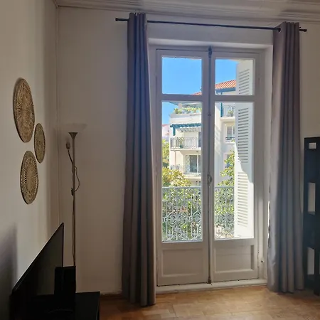 Beautiful And Bright 1st Floor Flat With Large Terrace - Center 比亚里茨