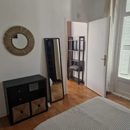 公寓 Beautiful And Bright 1st Floor Flat With Large Terrace - Center *