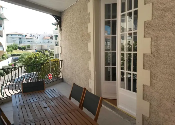Beautiful And Bright 1st Floor Flat With Large Terrace - Center Biarritz
