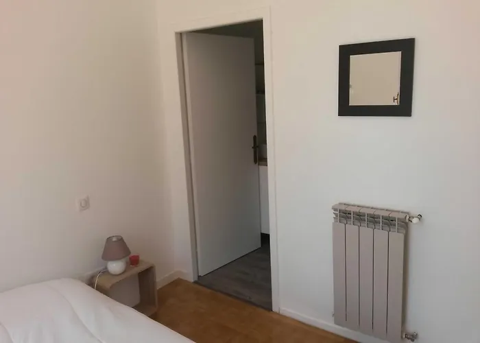 Lejlighed Beautiful And Bright 1st Floor Flat With Large Terrace - Center *