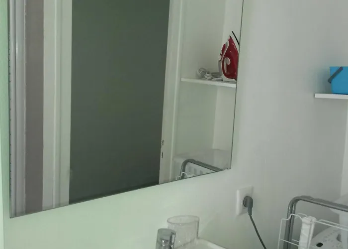 Beautiful And Bright 1st Floor Flat With Large Terrace - Center *